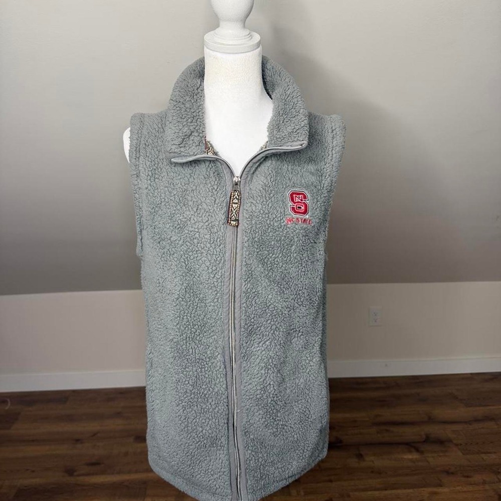 NC State Wolfpack Sherpa Fleece Vest Gray Size M | College Game Day